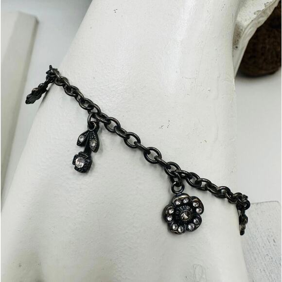 Catherine Popesco Gunmetal Pewter‎ Tone Floral Crystal Charm Bracelet size 7.25" - Picture 2 of 13